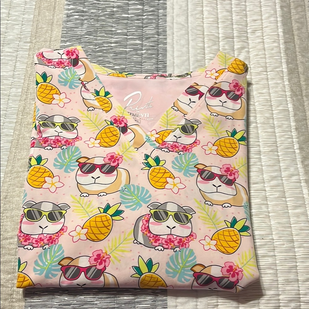 Women’s scrub top
